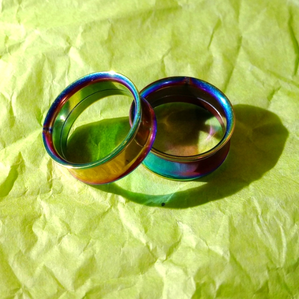 RAINBOW STAINLESS STEEL SCREW BACK TUNNELS
